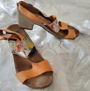 Wanda Panda Floral Orange Women's Sandals 39 fit 9